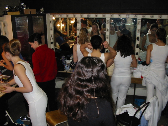 dressingroom2.jpg